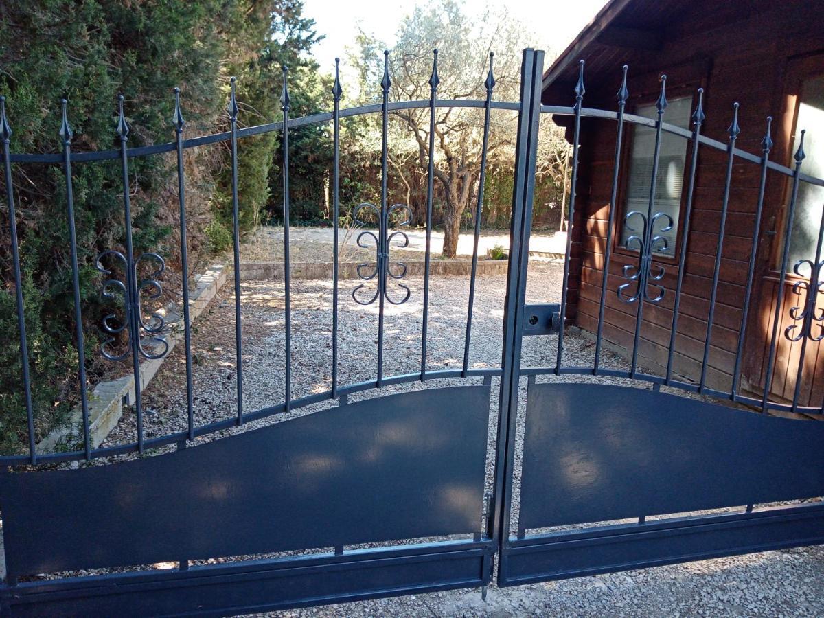 Chalet Agreable, A Proximite Du Centre Historique, Golf Academy Villeneuve-lès-Avignon Exteriér fotografie
